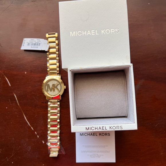 Michael Kors watch for woman - Picture 2 of 4